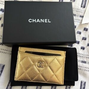 New Rare CHANEL 26 Gold Metallic Quilted Card Holder with CC Logo